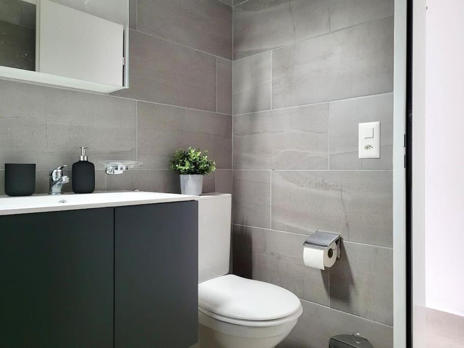 Apartment Palma - Central & Cozy With Free Private Parking Лугано Экстерьер фото